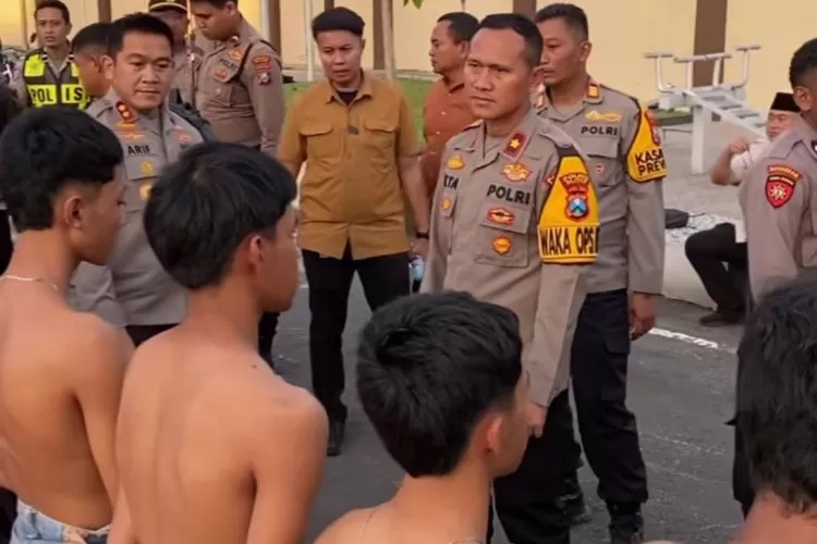 Ricuh! Konvoi Geng Motor Perguruan Silat di Blitar Dibubarkan, 45 Pemuda Ditangkap